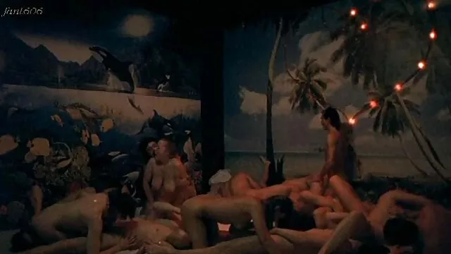 Cassandra Calogera se masturba por snahbrandy viejitas follando rico